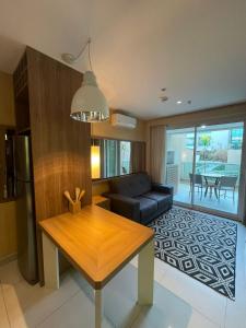 Estiloso Flat Brisas do Lago com terraço