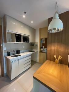 Estiloso Flat Brisas do Lago com terraço