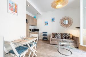 Large Terrace 1 Bdr near Garibaldi Square