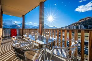 Appartement 6 personnes - Deux chambres - 40M2 - Balcons 10M2 sur pistes - Aucun vis à vis - Piscine - B301