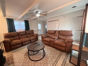 House w Patio & Fenced Yard 10 minutes to Purdue