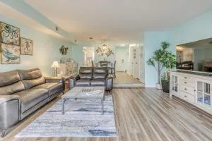 1 Mi to Ocean North Myrtle Beach Townhome - Longs