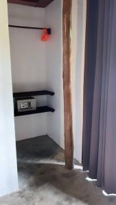 Yay Lodge SIARGAO, private room 4 with AC & hot shower and fast Starlink Wifi