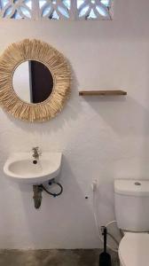 Yay Lodge SIARGAO, private room 4 with AC & hot shower and fast Starlink Wifi