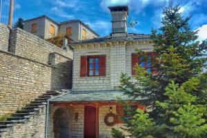 Βίτσα Πετρόκτιστο Αρχοντικό "Ιόλη" με θέα Ζαγόρι