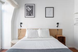 16 2 - Lisbon City Balcony