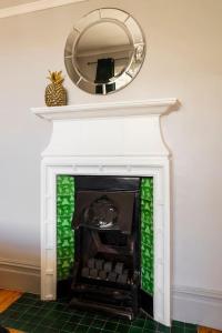 Luxury Victorian House w Spectacular Roof Terrace