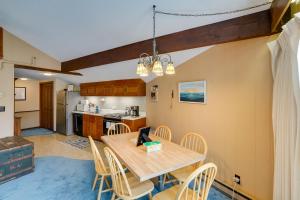 Bromley Mountain Escape w 2 Balconies: Hike & Ski