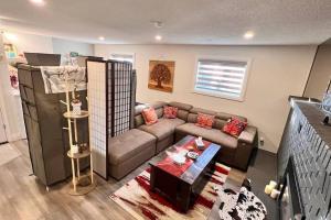 Alluring Private Bachelor Unit