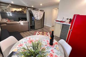 Alluring Private Bachelor Unit