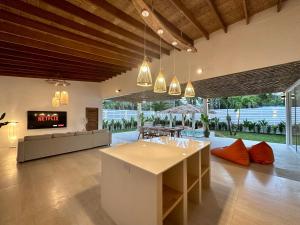 Ohlala luxury pool villas