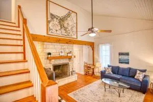 Gardens of Baron's Creek - Unit D - Hye