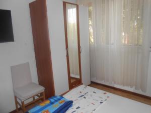 Apartments with parking space Poljana, Ugljan - 8473
