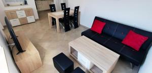 Apartments with a parking space Buzinija, Novigrad - 22057