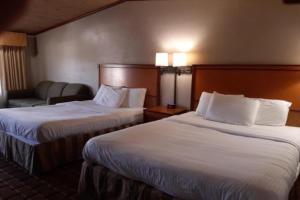 Superior Queen Room with Two Queen Beds room in Anchor Bay Inn