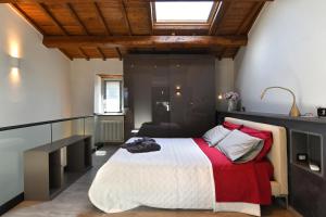 Epic Rooftop Terrace overlooking Civita valley