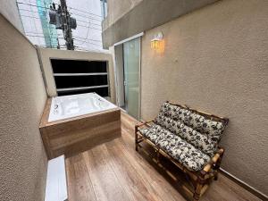 LA02- 2 Suítes +1Quarto | Jacuzzi | Churrasqueira