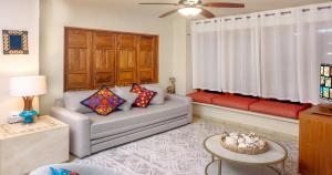 Ocean Front, 3 bedroom, 3 bathroom, Casa Natalia, Playa Esmeralda