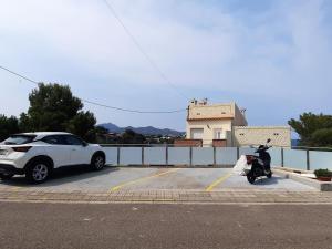 Apartamento con vistas al mar, se admiten mascotas y aparcamiento en Llançà - ES-170-15