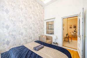 Luxury Quentin Apartment 3 BEDRM, 2 BATHRM