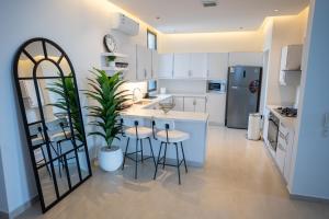 Luxury Apartment 3 Bedroom & Rooftop, Irqah Riyadh