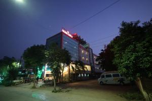 Hotel Sai Grand Castle Inn