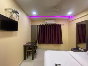 Hotel Royal Grand - Near Mumbai International Airport