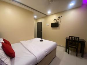 Hotel Royal Grand - Near Mumbai International Airport