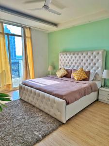 Flamingo Hotel Sector 67 I Studio Rooms I Gurgaon