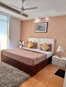 Flock Hotel I Golf Course Road Near Dlf Phase 1 Metro station I Gurugram - Gurgaon