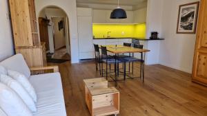 Chesa Bellaval, Haus Leivra 2 1 2-Zimmerwohnung