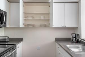 South Beach 1br w pool gym near SF bay SFO-1393