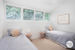 Alice Bayona 7 - Little Cove