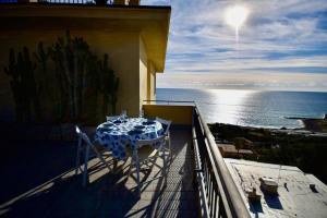 Blue Sky Apartment by Wonderful Italy