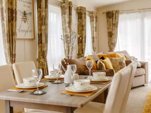 2 bed property in Morpeth 89070