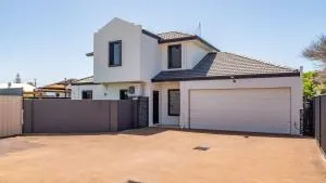 Hollow Beach House - Bunbury - North Boyanup