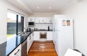 Hollow Beach House - Bunbury