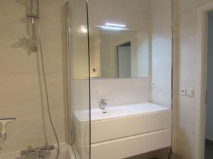 Appartements New development Place des Lices : photos des chambres