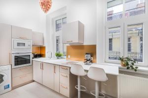 Real Apartments Museum II