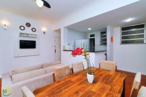 Sala e 2 quartos ECONÔMICO em Copacabana