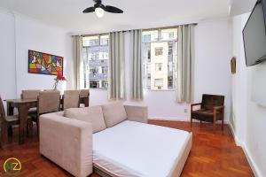 Sala e 2 quartos ECONÔMICO em Copacabana