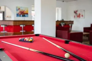 Converted Historic Hotel in Finley, Sleeps 25 - Jerilderie