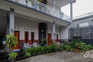 RedDoorz at Jalan Dieng 3