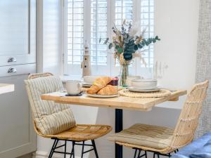 2 Bed in Ogmore-by-Sea 86495