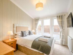 2 Bed in Auchenmalg 88645