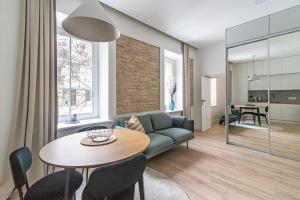 New and modern apartment in Old Town by URBAN RENT