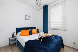 Cracow Royal Blue Apartment Avia Estate by Noclegi Renters - 克拉科夫