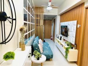 Stylist Luxe Condo near Mall of Asia - Shore 3