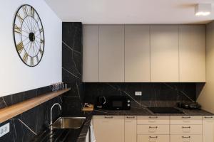 Luxury Vista Haven - APT1