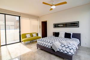 Giada Towers 313A (Studio)